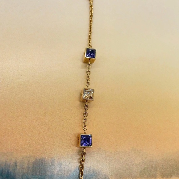 Auth Louis Vuitton Collier Gamble
Swarovski GD Bracelet. Model M65209 - Picture 6 of 12